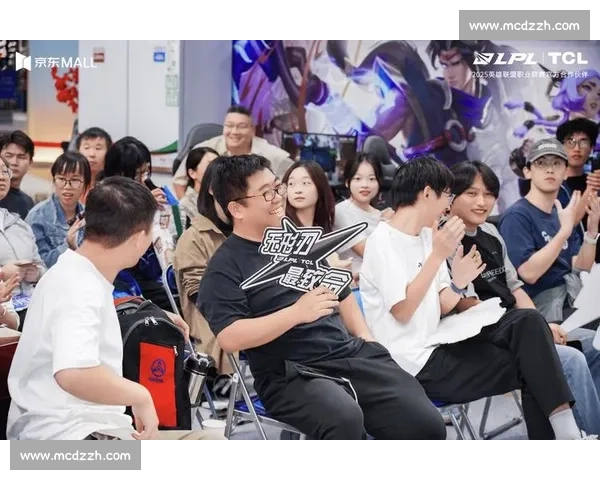 《LPL S6全球总决赛精彩回顾 电竞盛宴点燃赛场激情》 《LPL S6全球总决赛精彩回顾 电竞盛宴点燃赛场激情》